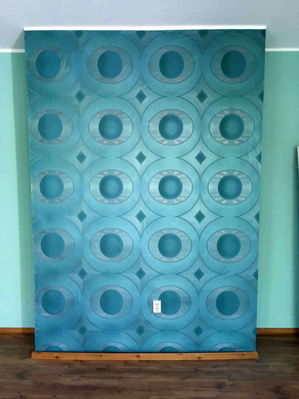 Renovieren: Tapete im Wohnzimmer tapezieren - Berlin Pankow