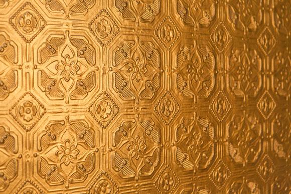 Anaglypta Tapete klassisches Ornament kupfer gold gestrichen aus Berlin Deutschland zum online kaufen