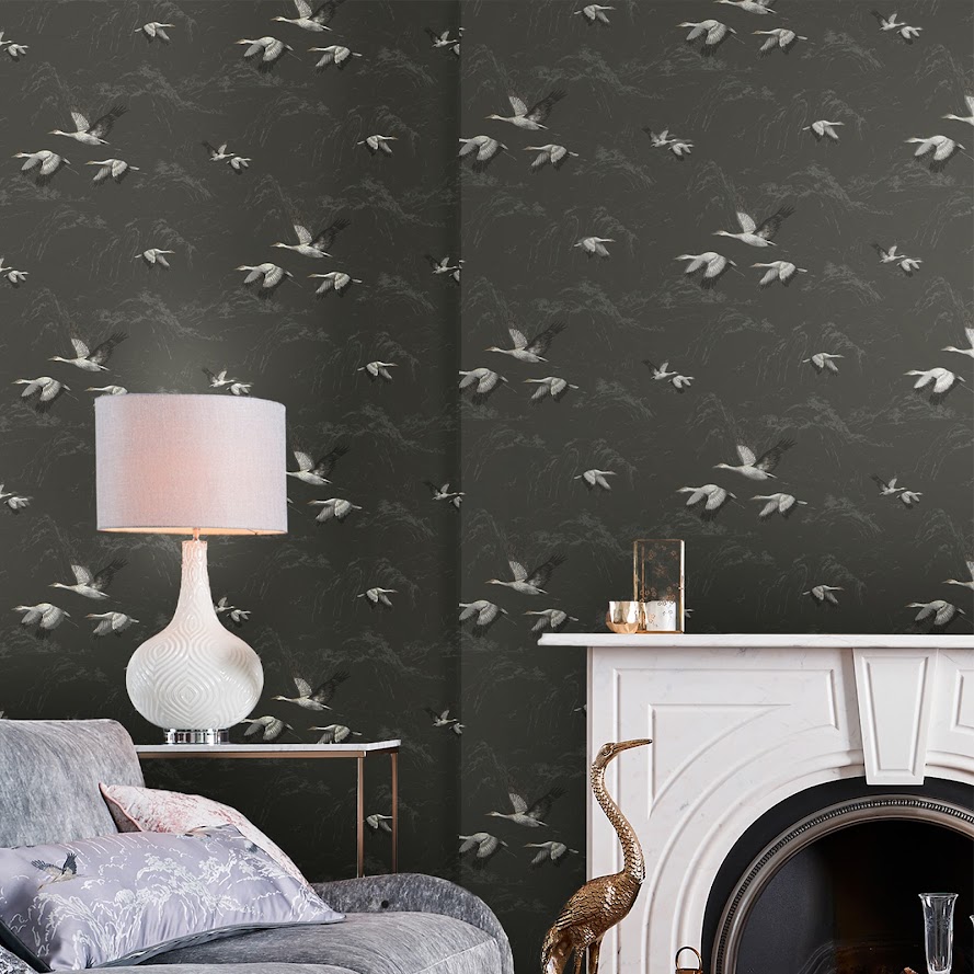 Laura Ashley Tapeten Design mit Vögeln aus England im Wohnzimmer