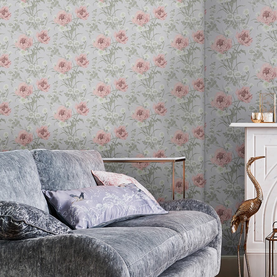 Laura Ashley Tapeten Design mit Blumen aus England im Wohnzimmer